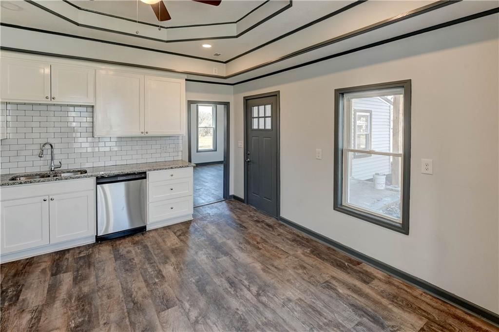 407 W 5th Street — photo 34