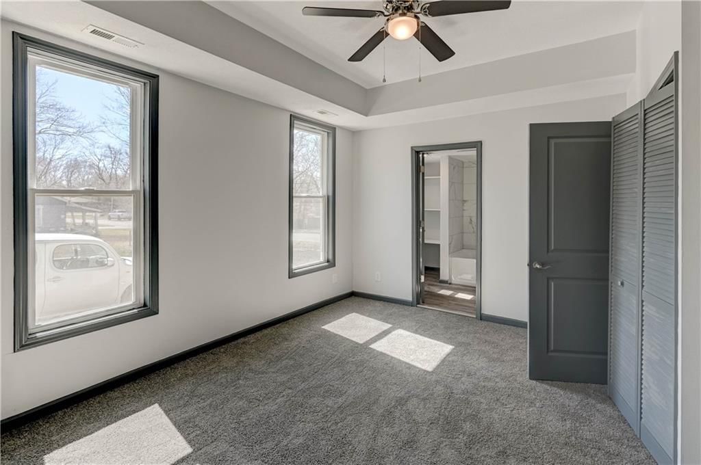 407 W 5th Street — photo 36