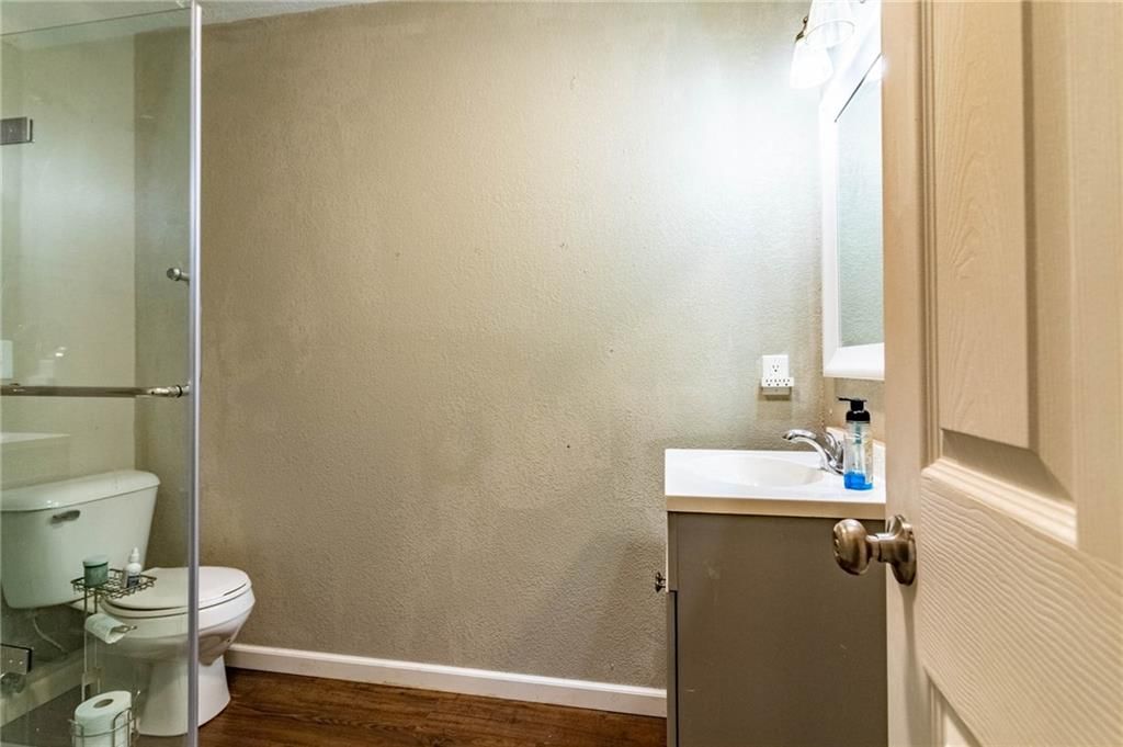 309 W 7th Street — photo 18