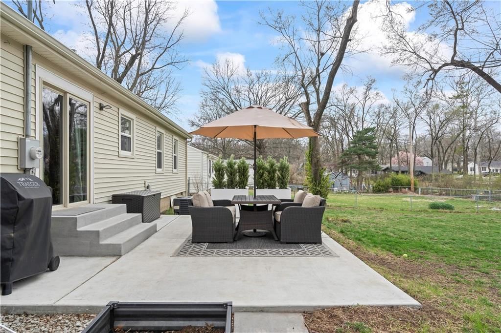 7306 Outlook Street — photo 25