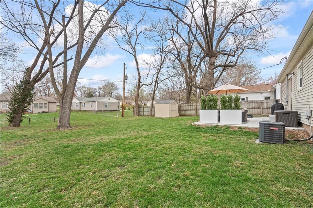 7306 Outlook Street — photo 27