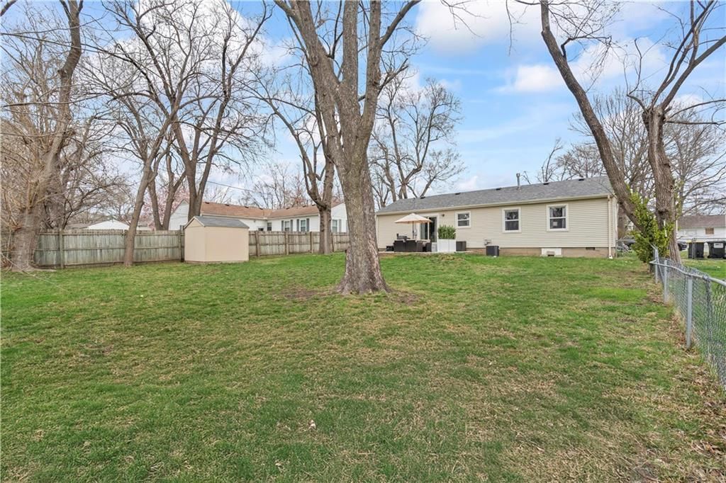 7306 Outlook Street — photo 28