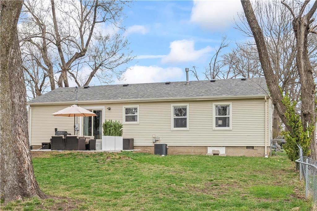 7306 Outlook Street — photo 29