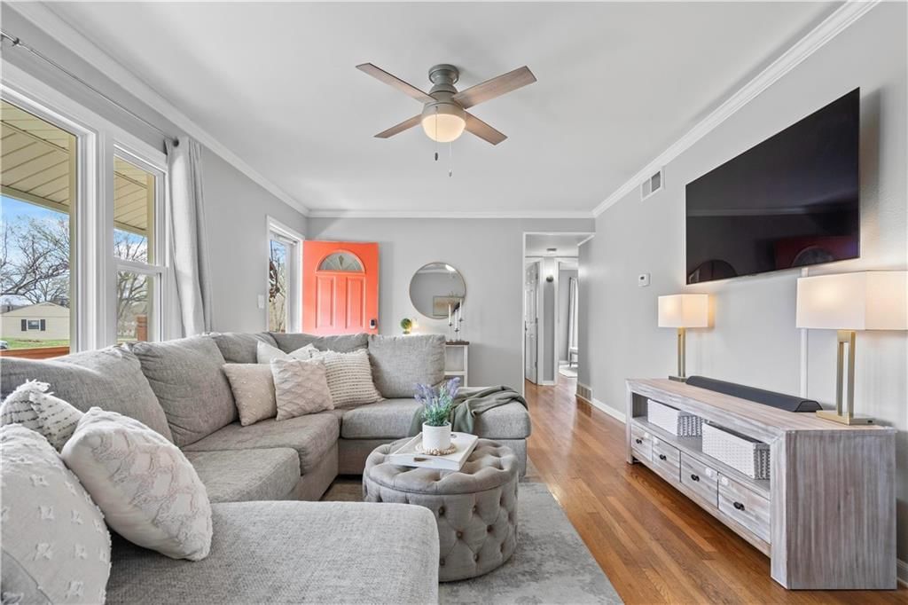 7306 Outlook Street — photo 7