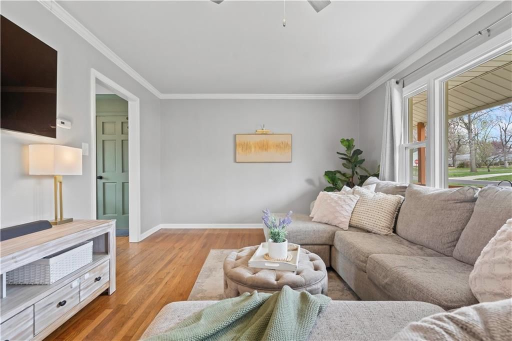 7306 Outlook Street — photo 8