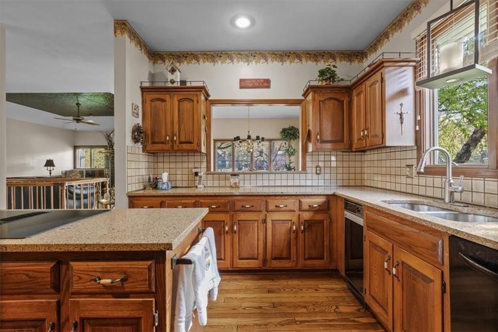 11725 Gillette Street — photo 21