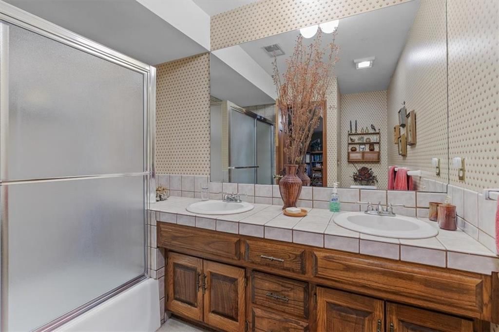 11725 Gillette Street — photo 30