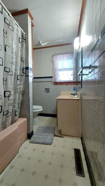 1604 N Elm N/A — photo 17