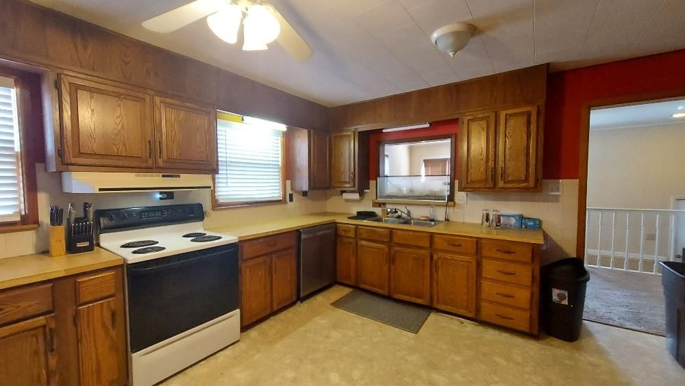 1604 N Elm N/A — photo 8