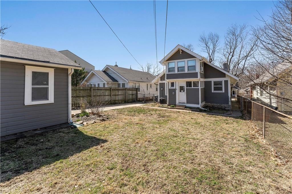 4233 Bell Street — photo 19