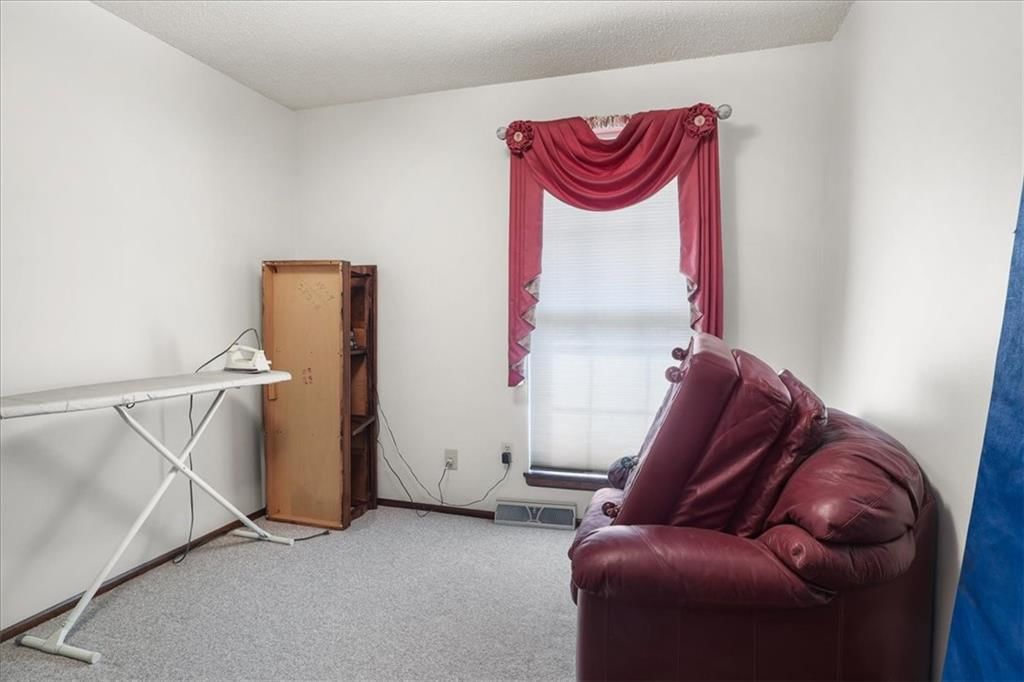 5608 NE 50th Street — photo 17