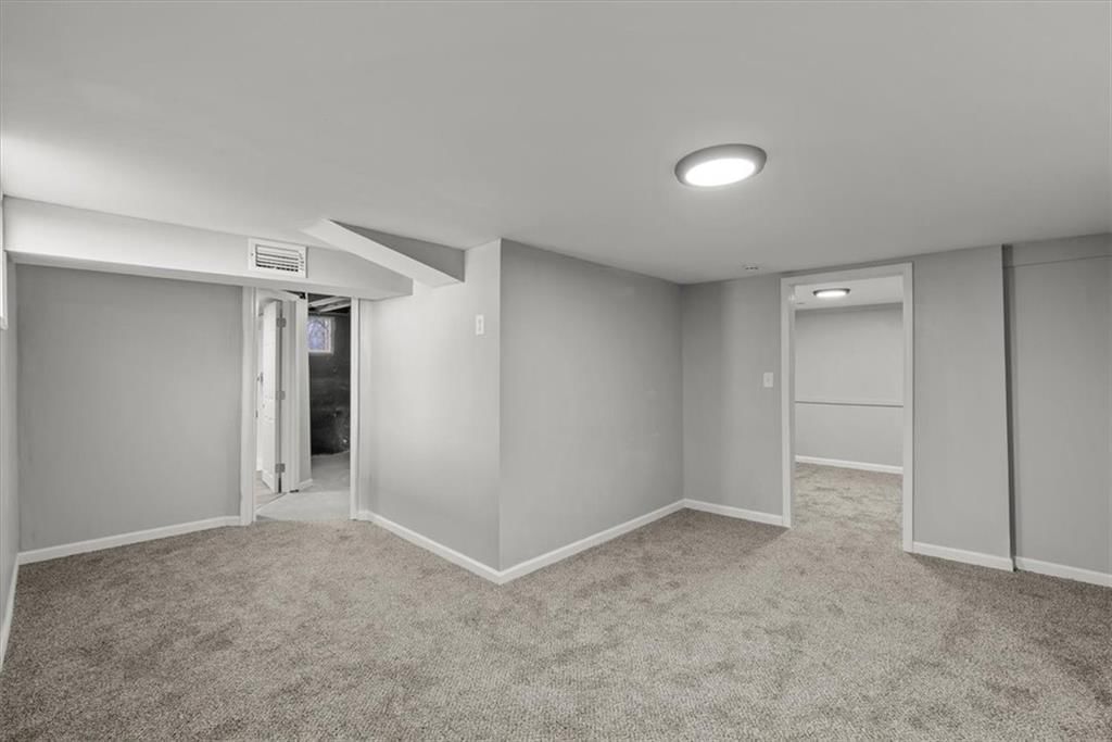 1303 Baltimore Street — photo 22