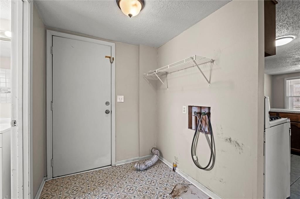 11815 E Roberts Street — photo 14