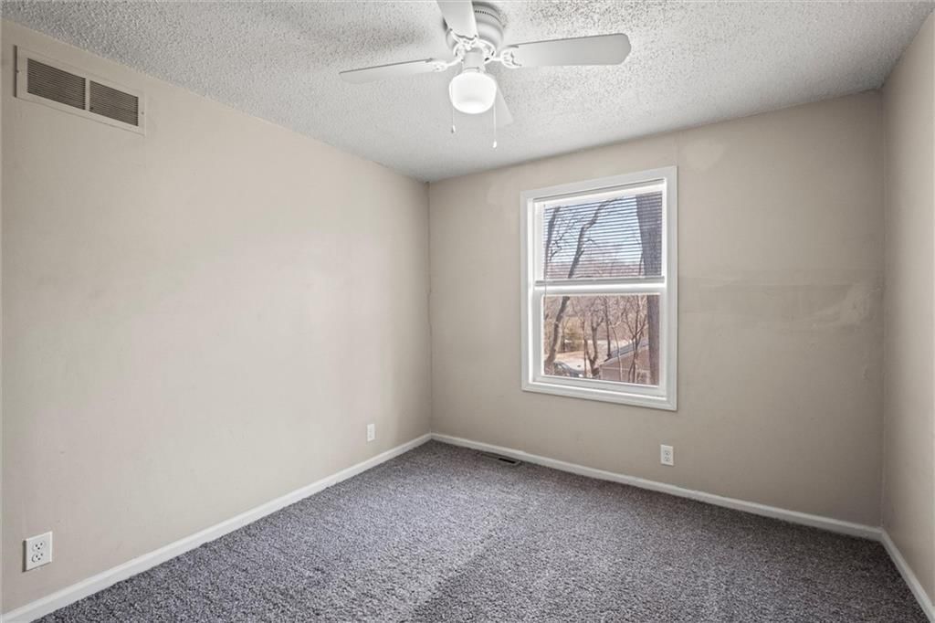 11815 E Roberts Street — photo 15