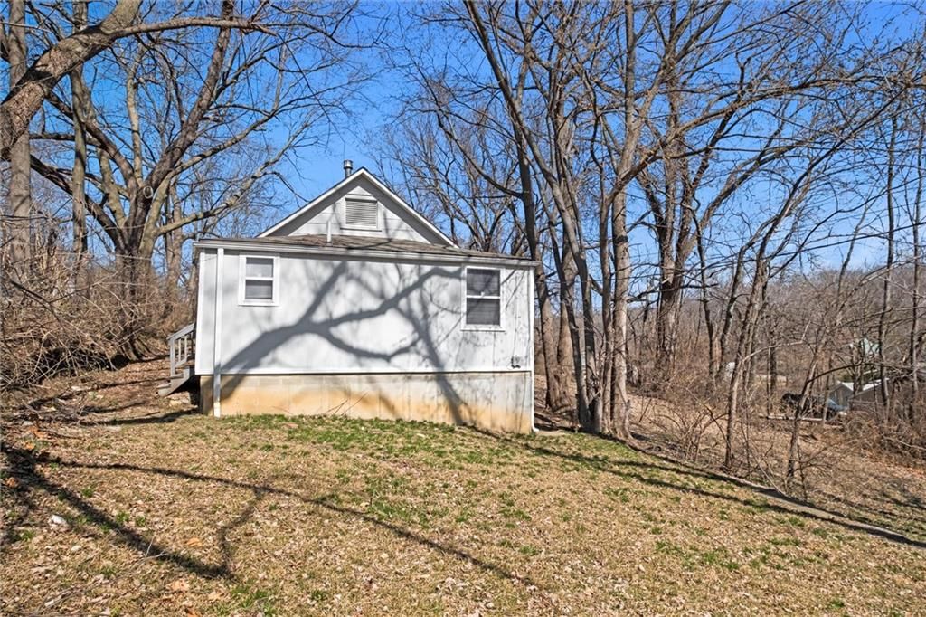 11815 E Roberts Street — photo 25