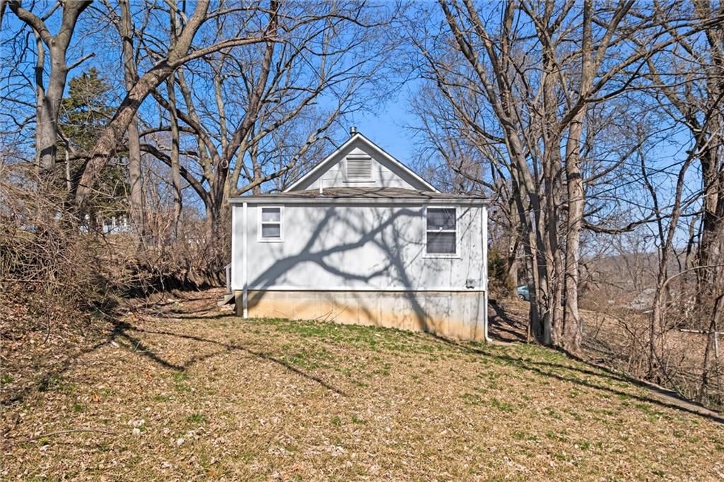 11815 E Roberts Street — photo 26