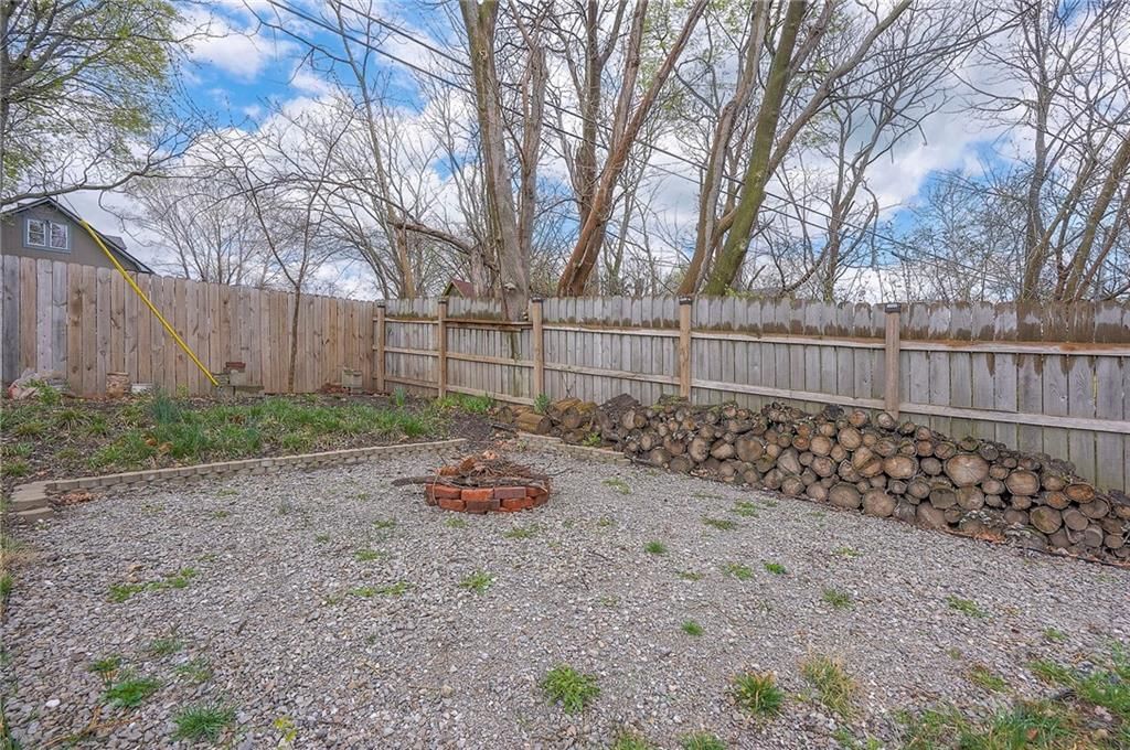 335 Maple Boulevard — photo 27