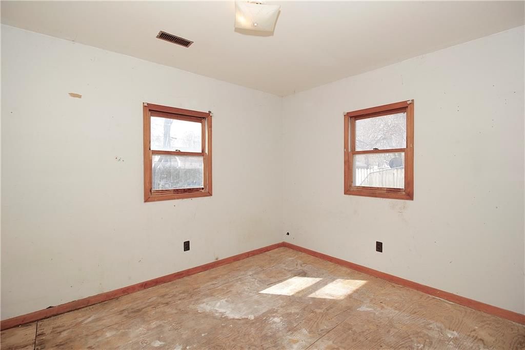 330 W 2nd Avenue — photo 17