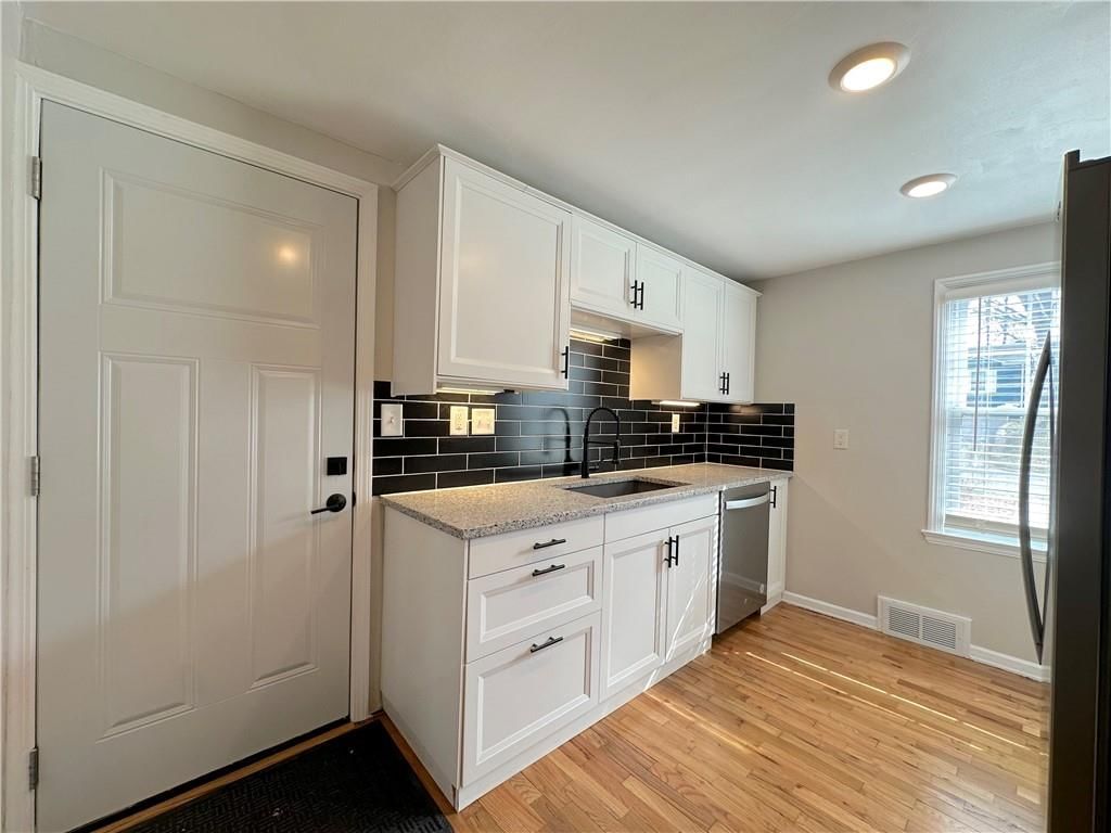 7212 Grand Avenue — photo 7