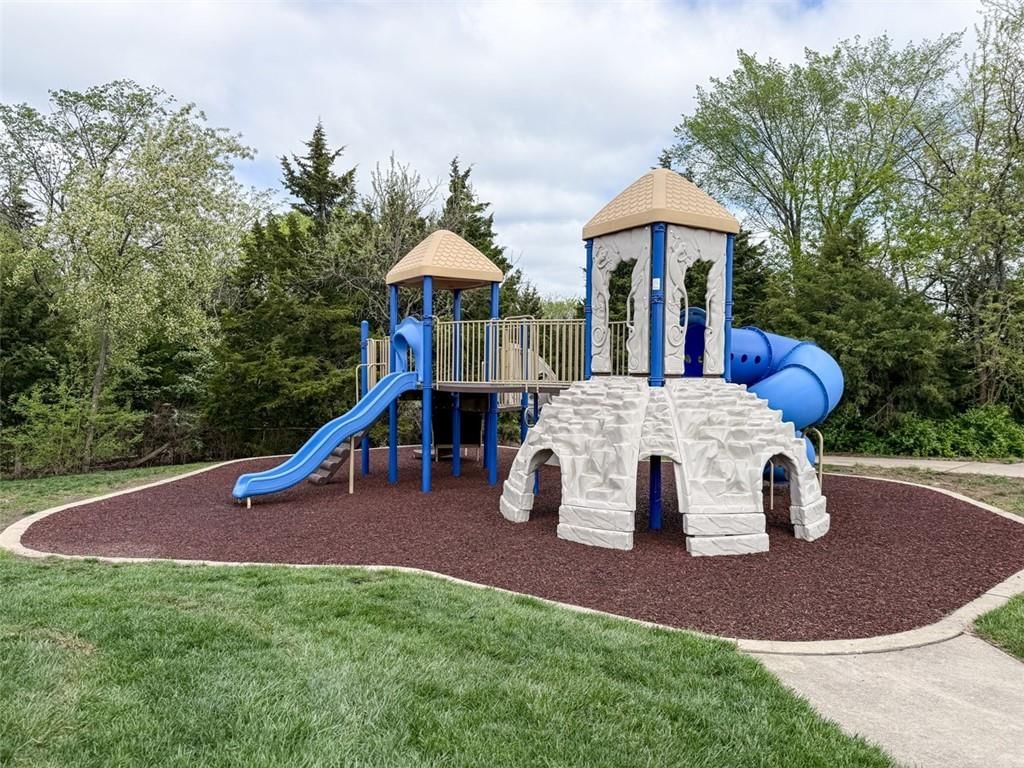 22109 W 80th Terrace — photo 36