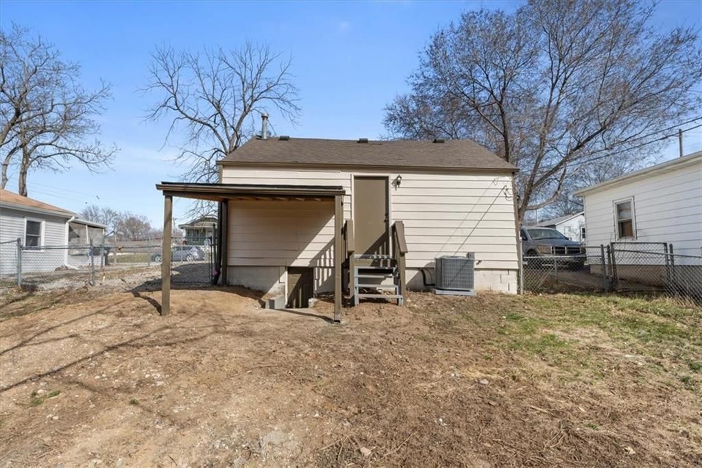 902 S HADEN Street — photo 20