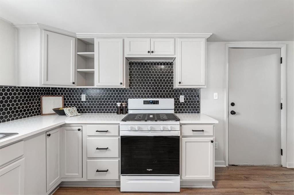 902 S HADEN Street — photo 9