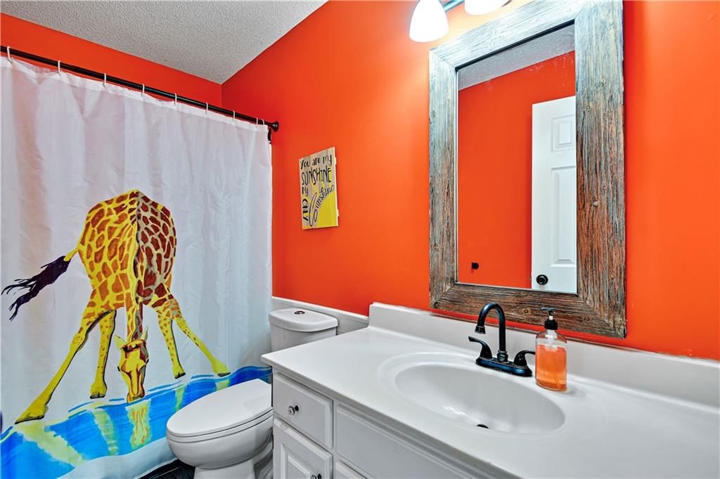 820 N Poplar Street — photo 16