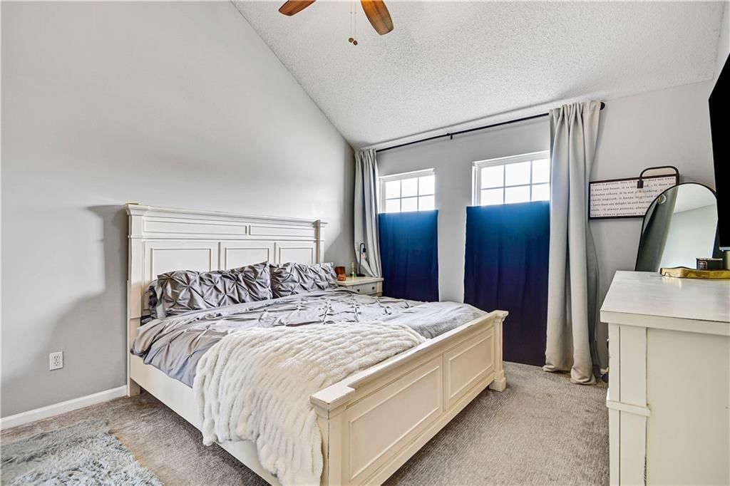 820 N Poplar Street — photo 17