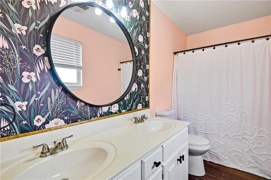 820 N Poplar Street — photo 19