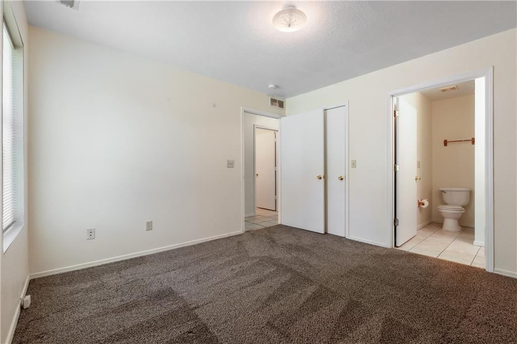 2810 Kensington Avenue — photo 5
