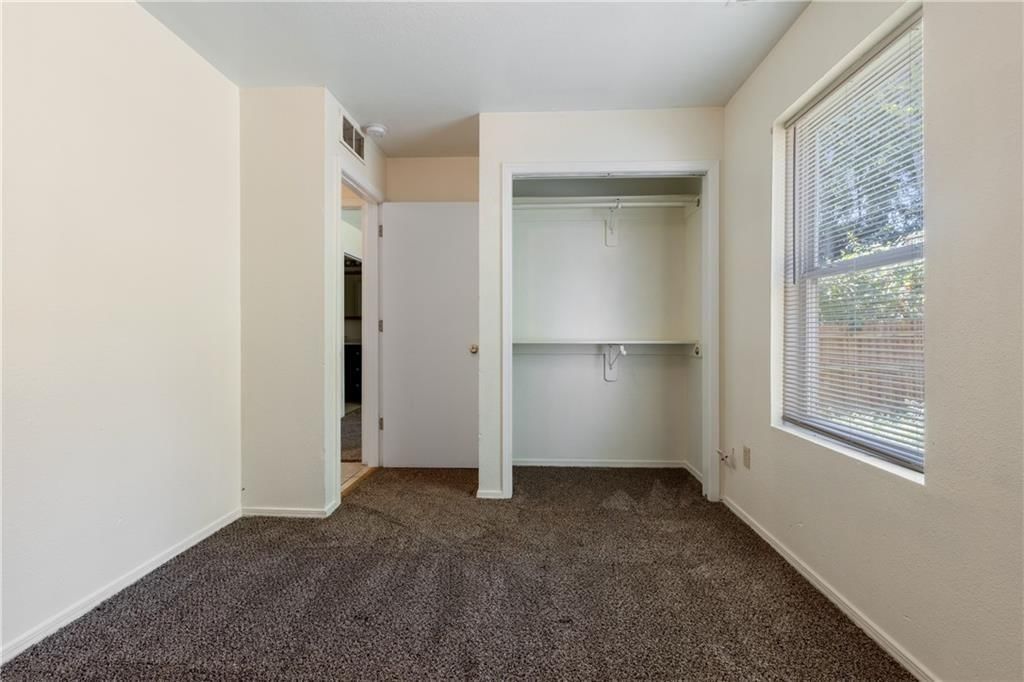 2810 Kensington Avenue — photo 6