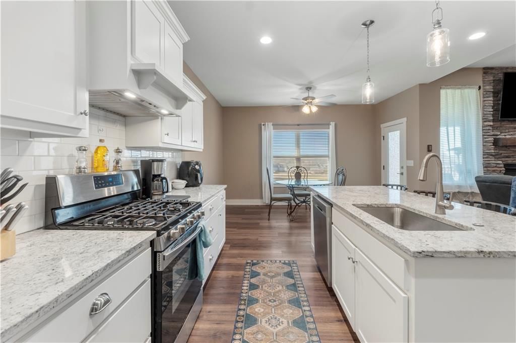 2305 Burris Drive — photo 11