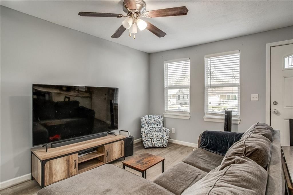 825 N Fuller Street — photo 7