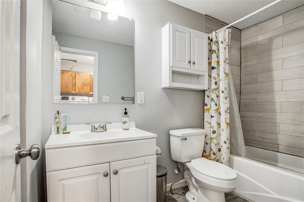 825 N Fuller Street — photo 10