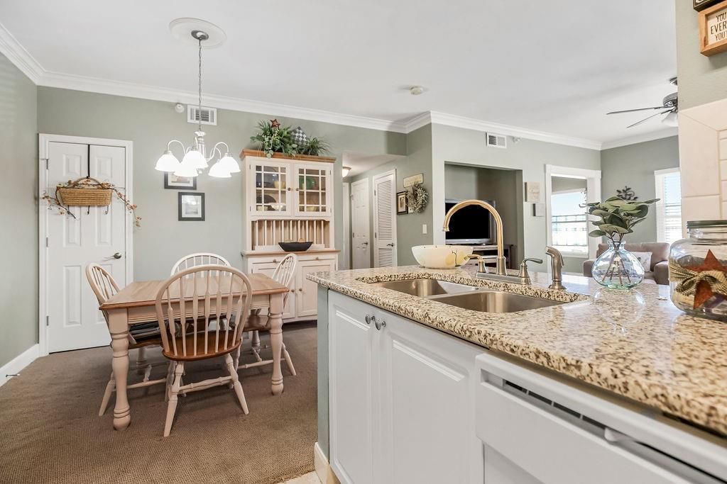 11610 Tomahawk Creek Parkway — photo 11
