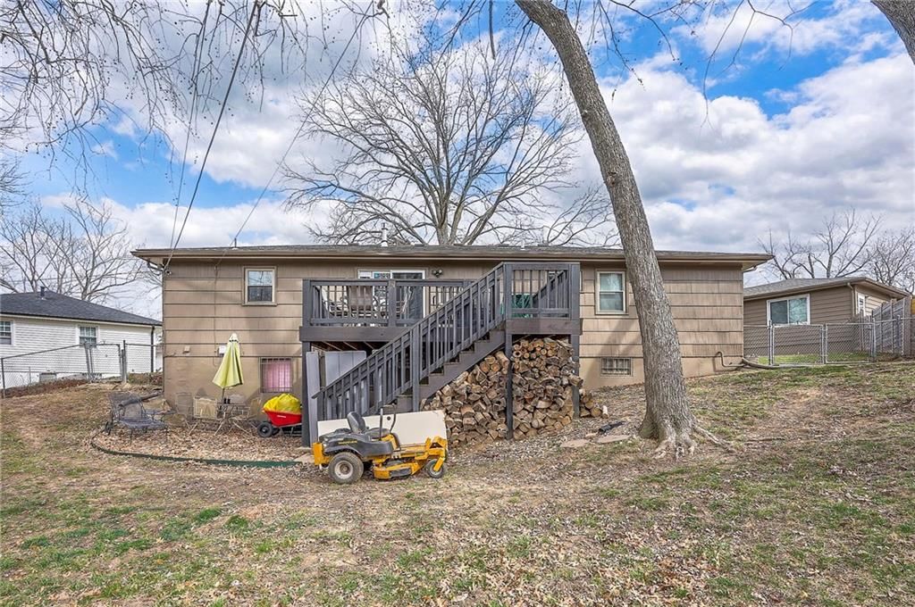 2218 N 73RD Terrace — photo 32