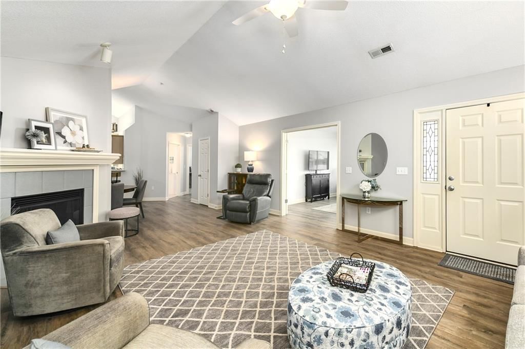 7147 Meadow View Street — photo 5