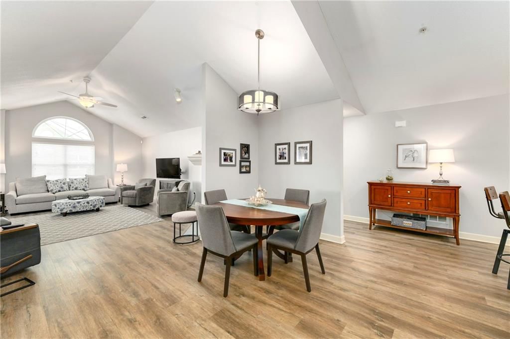 7147 Meadow View Street — photo 10