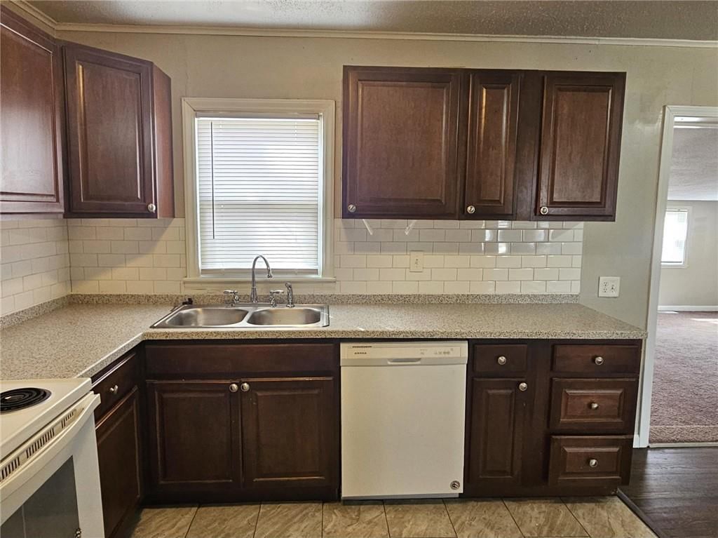 10501 E 60 Terrace — photo 12