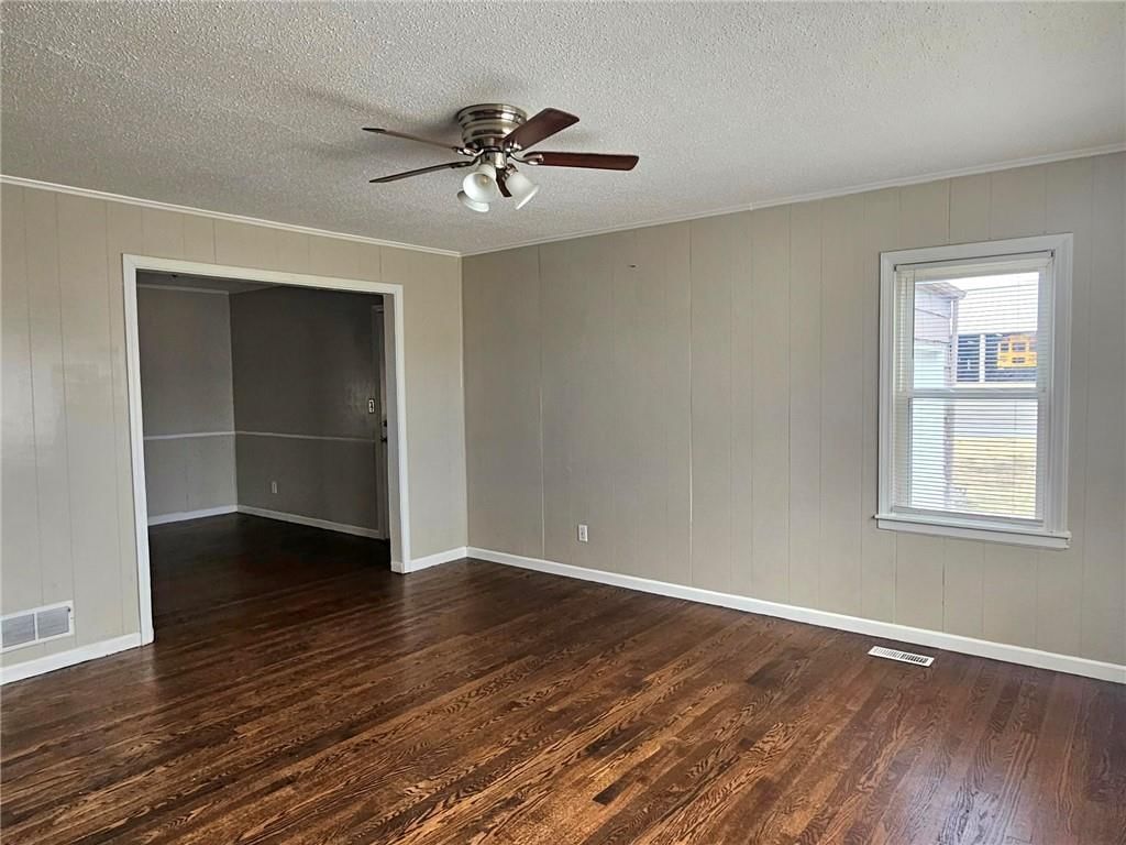 10501 E 60 Terrace — photo 6