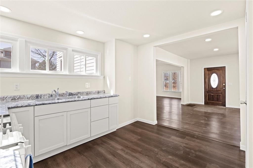 234 W 7th Street — photo 14
