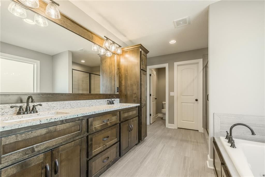 7585 NW Damon Drive — photo 16