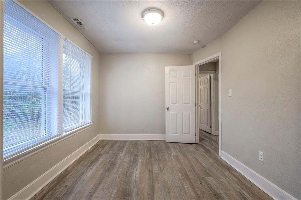 1114 S Scott Avenue — photo 15