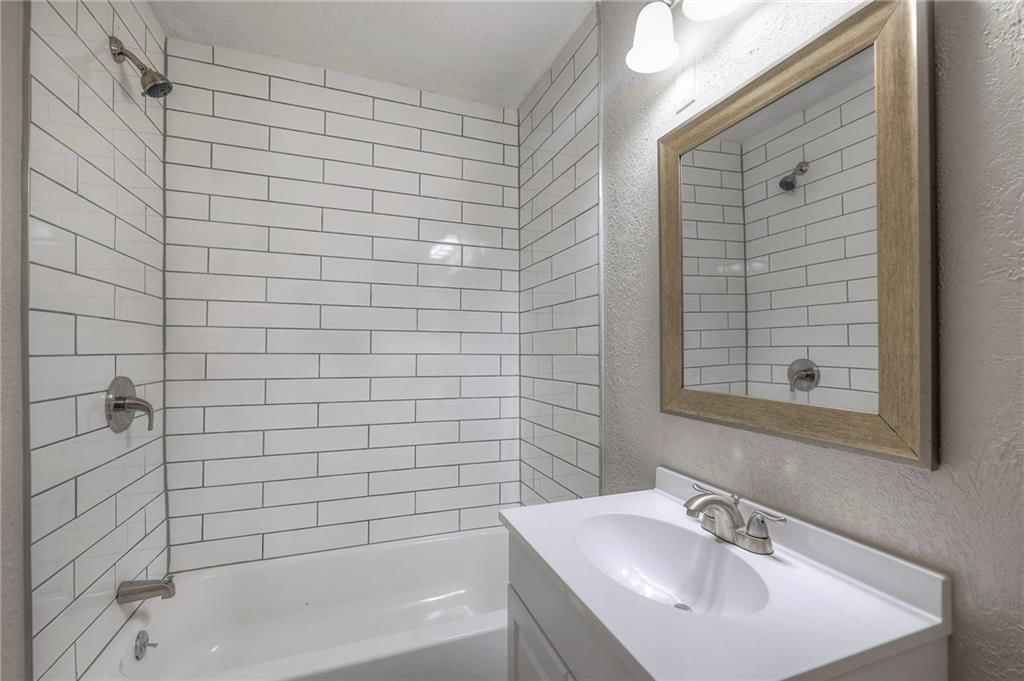 1114 S Scott Avenue — photo 18