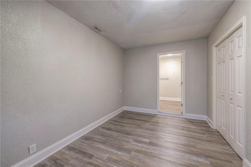 1114 S Scott Avenue — photo 20