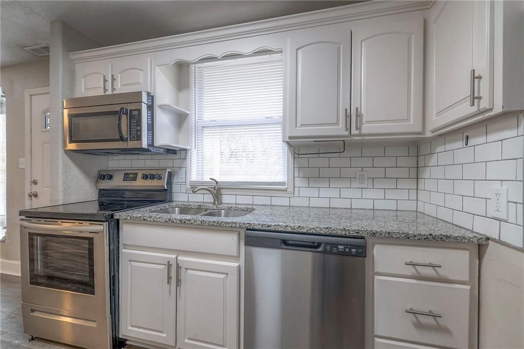 1114 S Scott Avenue — photo 10