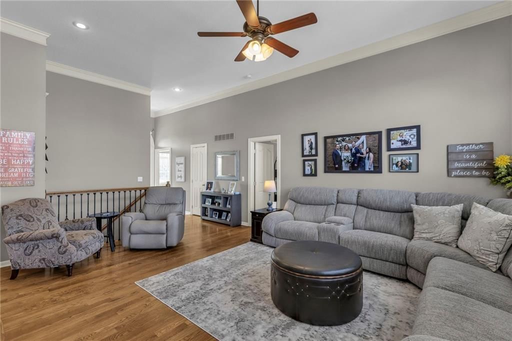 11015 N Laurel Avenue — photo 14