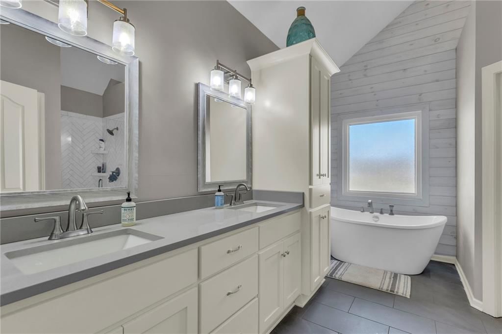 11015 N Laurel Avenue — photo 30