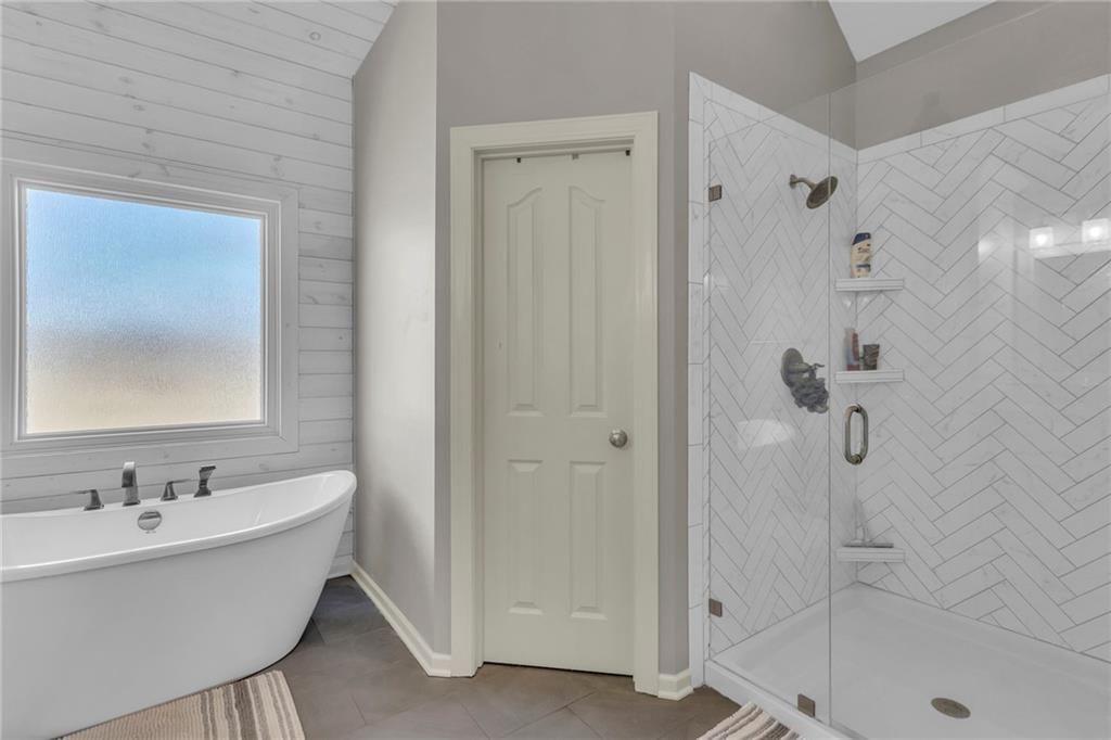 11015 N Laurel Avenue — photo 31