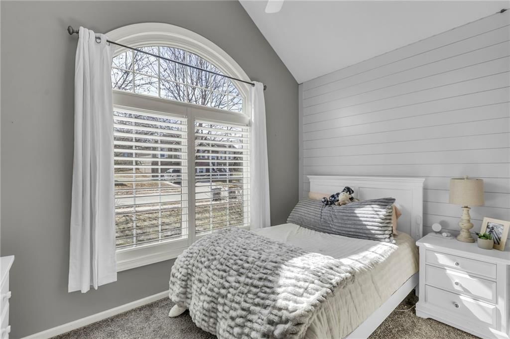 11015 N Laurel Avenue — photo 33